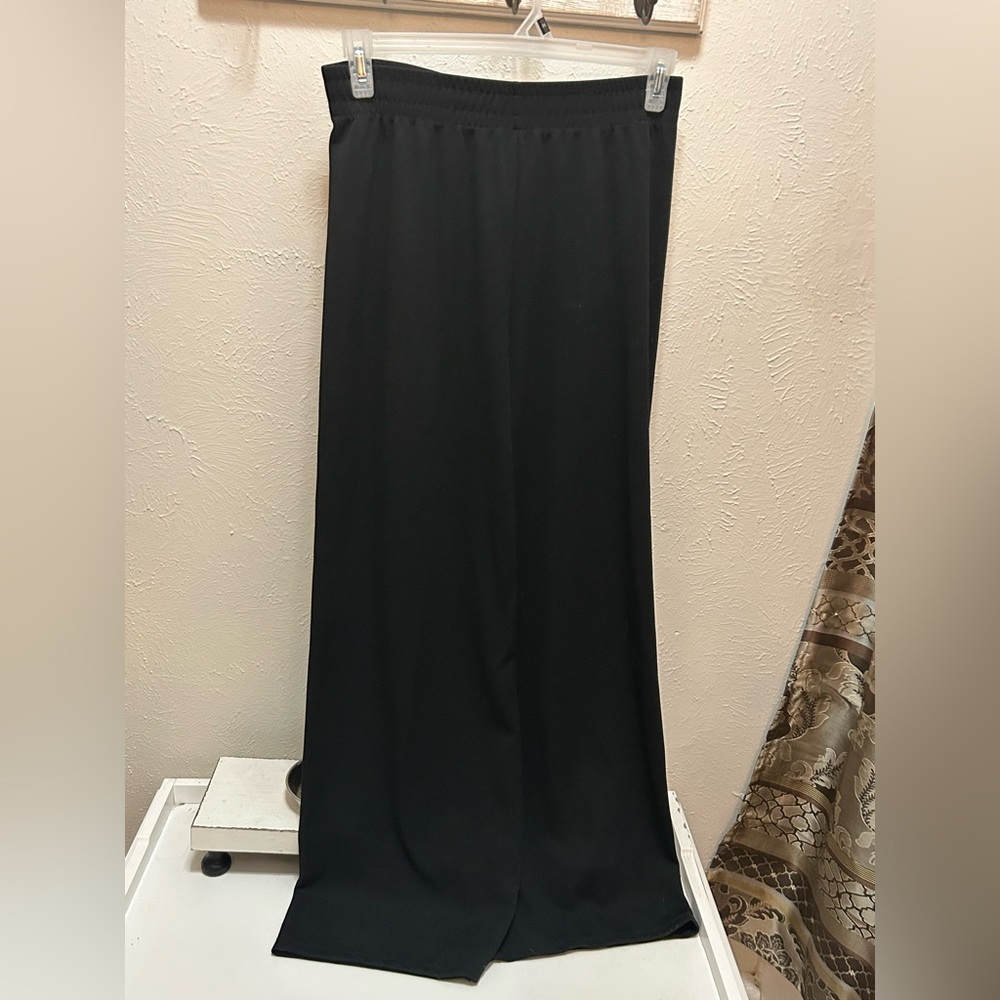 Black Wide Leg Pants with Flowing Fit